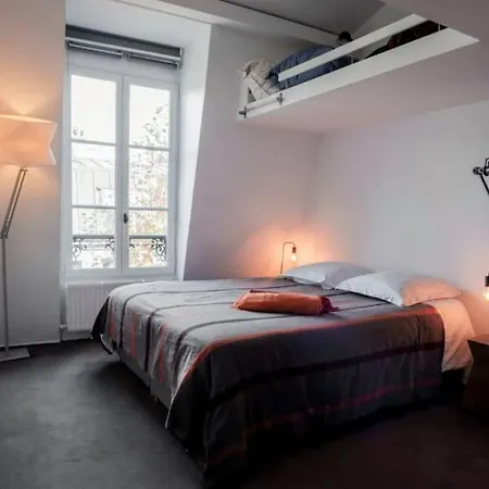 Sacre-coeur View Skylight Haven Appartamento Parigi